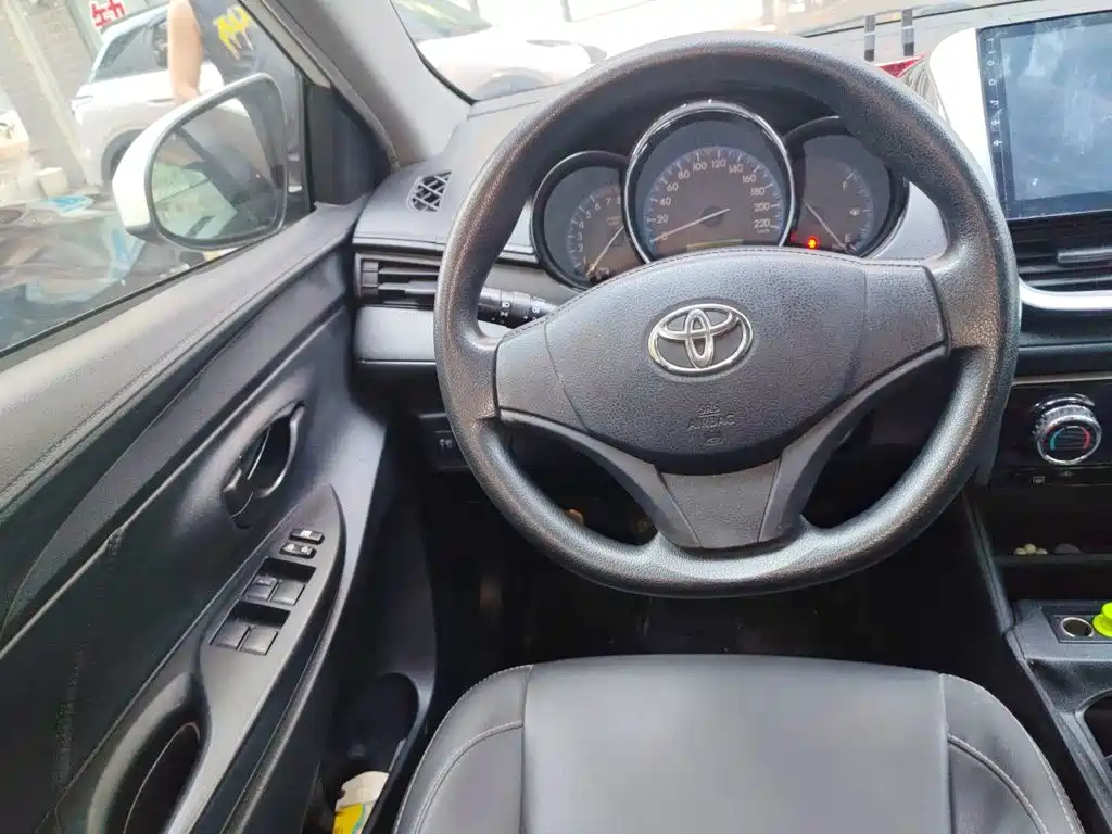 Toyota Vios — миниатюра 6