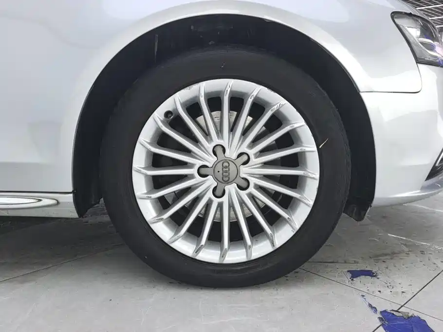 Audi A4L — миниатюра 6