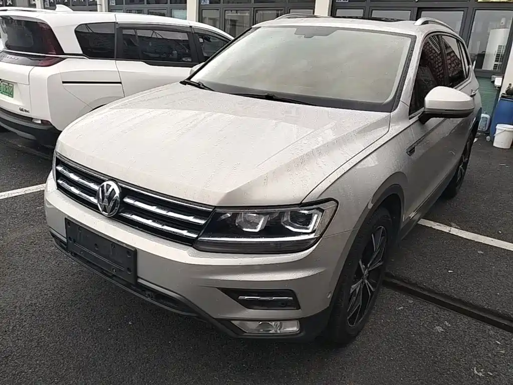 Volkswagen Tiguan L — миниатюра 2