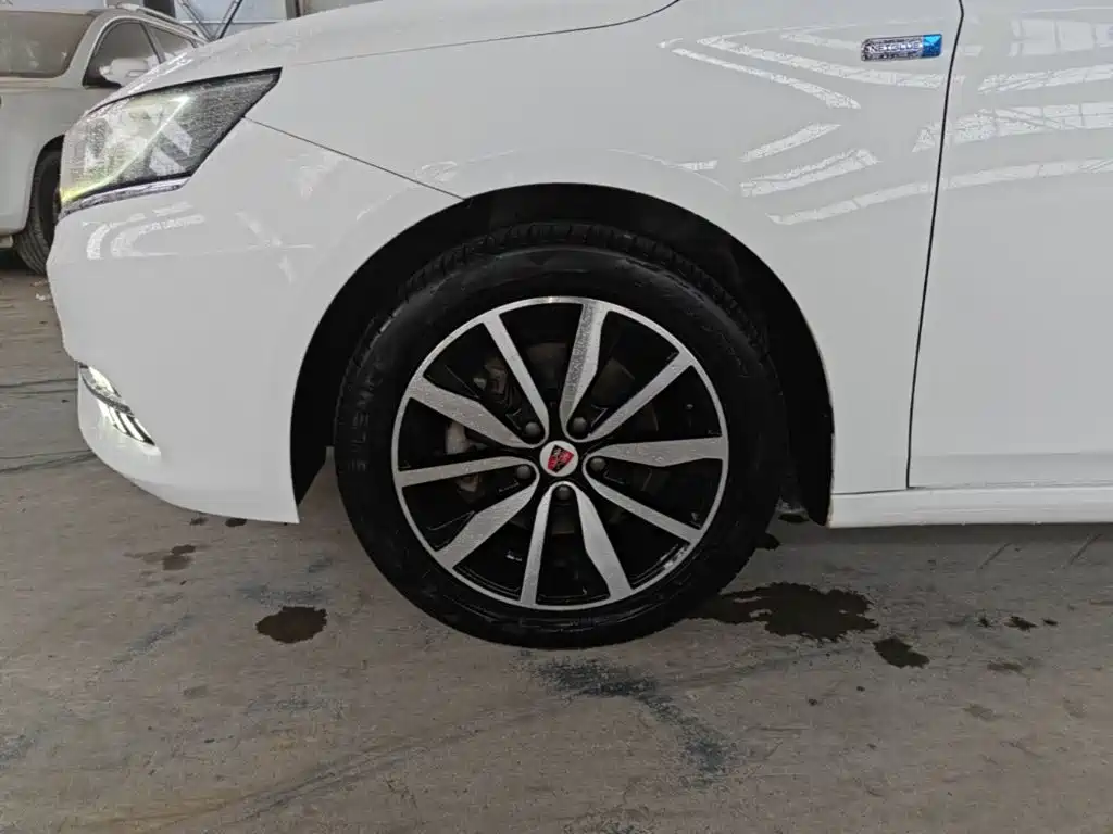 Roewe Roewe i6 Classic — миниатюра 23