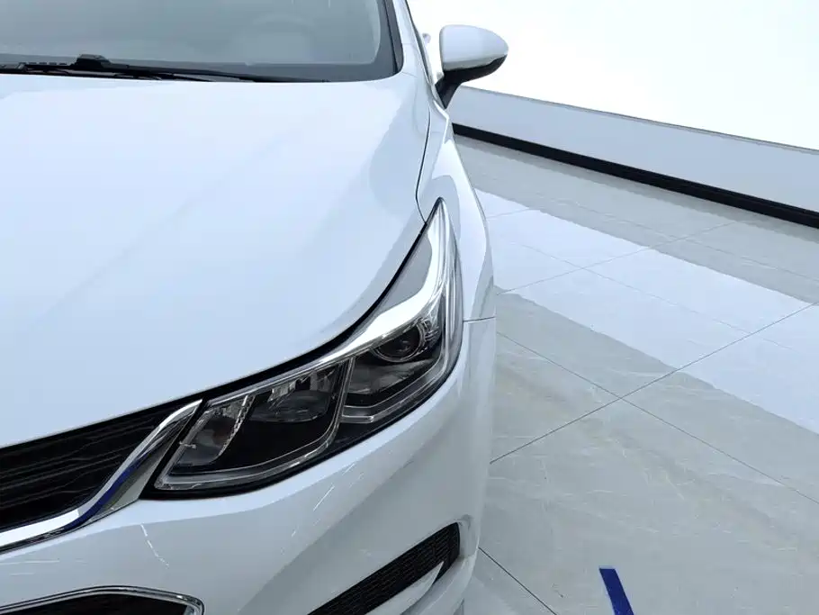 Chevrolet Cruze — миниатюра 5