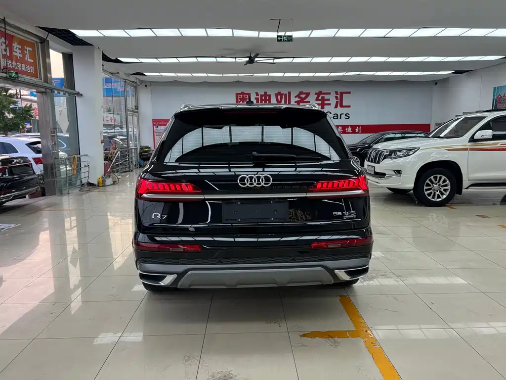 Audi Q7 — миниатюра 4