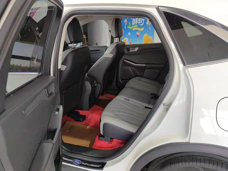 Ford Escape — миниатюра 11