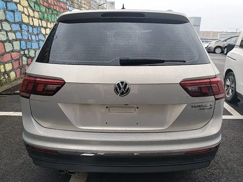 Volkswagen Tiguan L — миниатюра 6