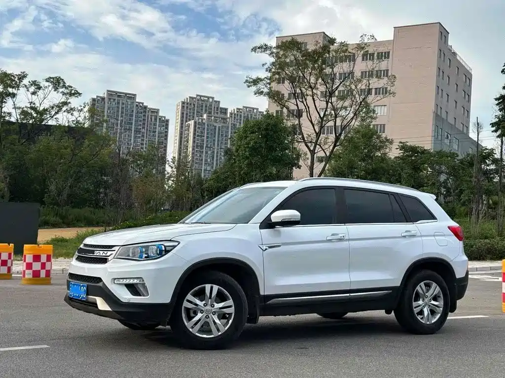 Changan CS75