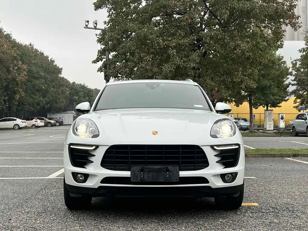 Porsche Macan — миниатюра 2