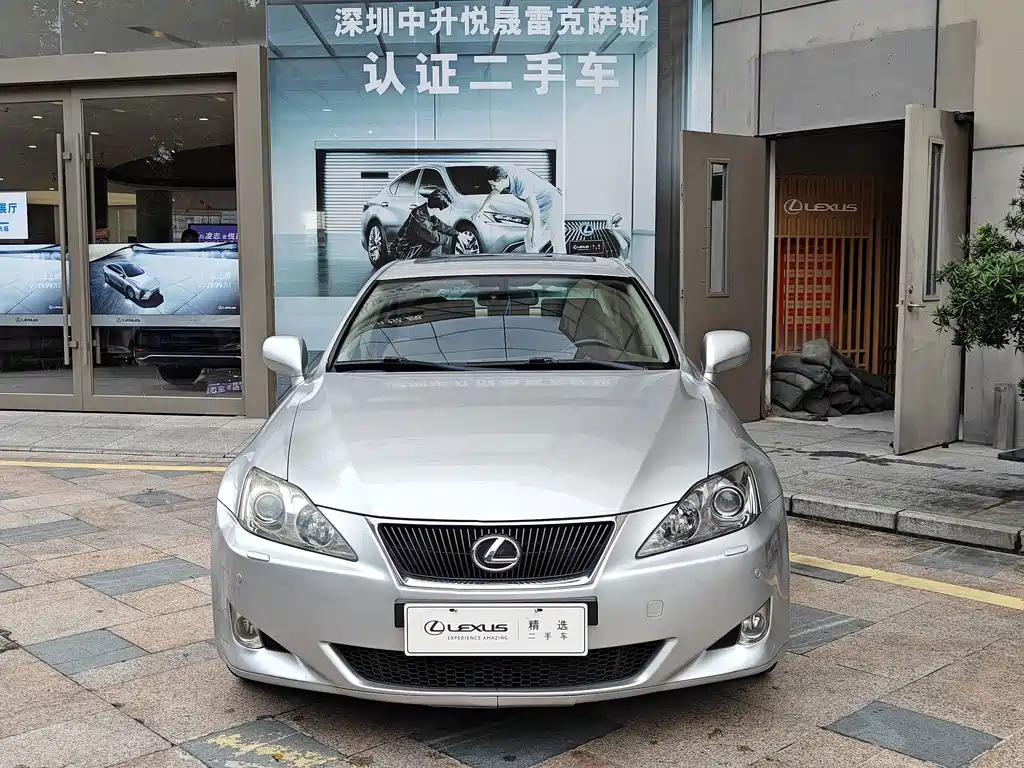 Lexus IS — миниатюра 10
