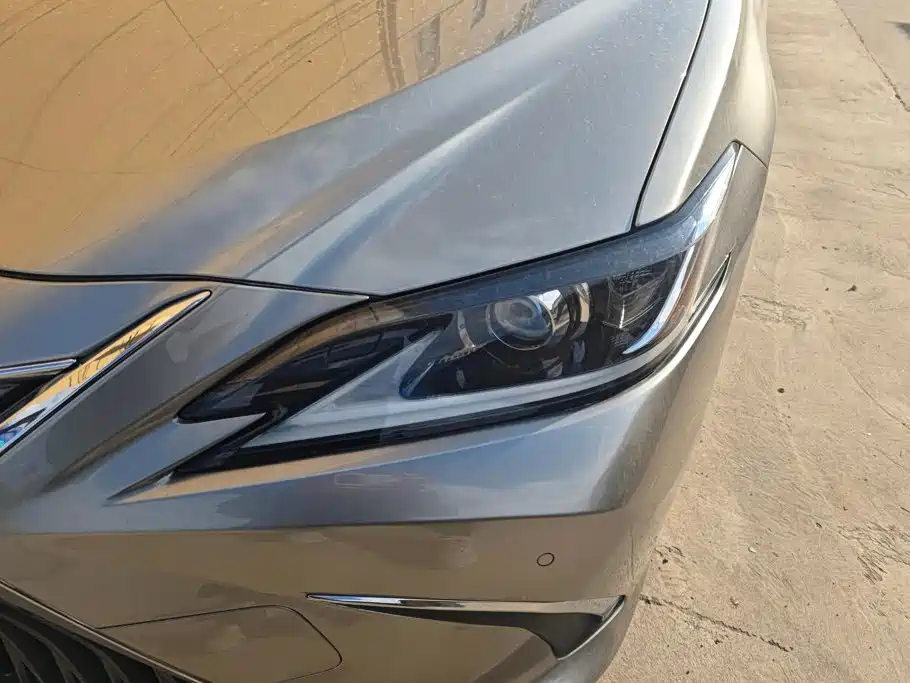 Lexus ES — миниатюра 5