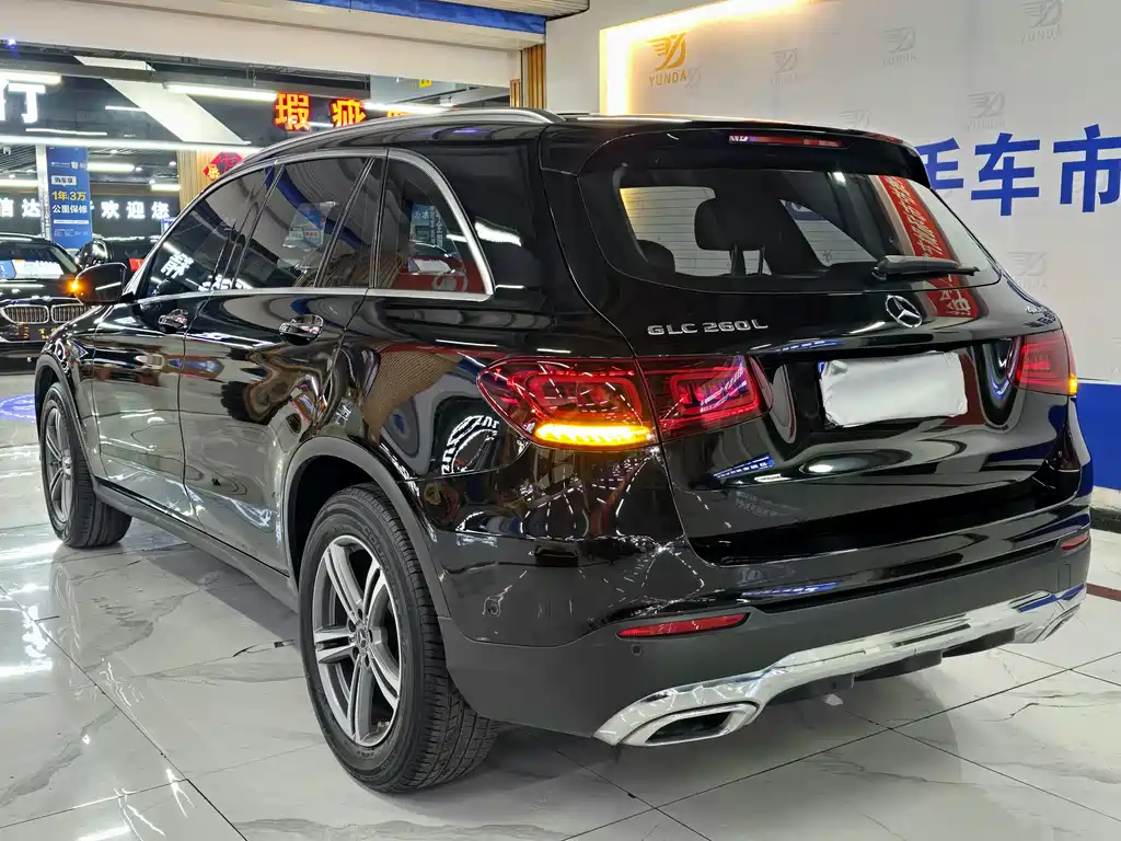 MERCEDES-BENZ GLC