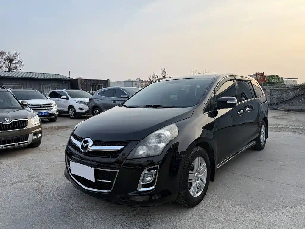 Mazda 8 2012