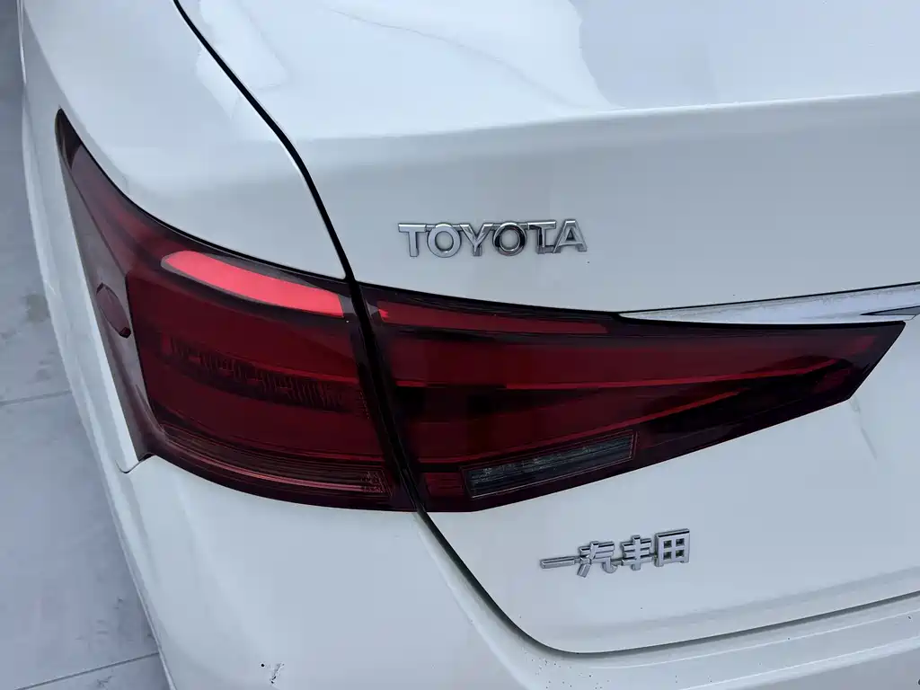 Toyota Crown 2015 2.5L Smart