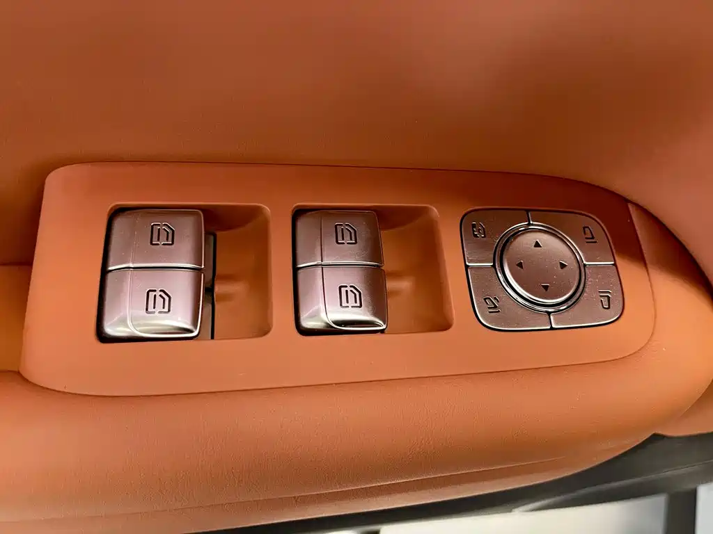 Li Auto Li L6 — миниатюра 24