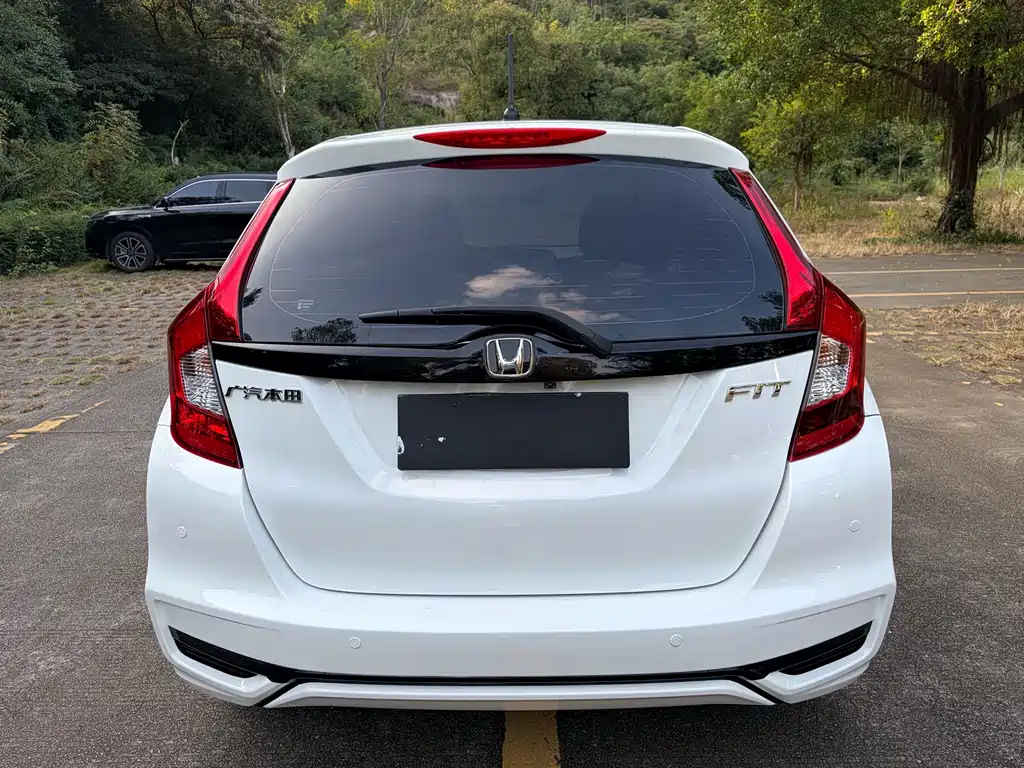 Honda Fit — миниатюра 8