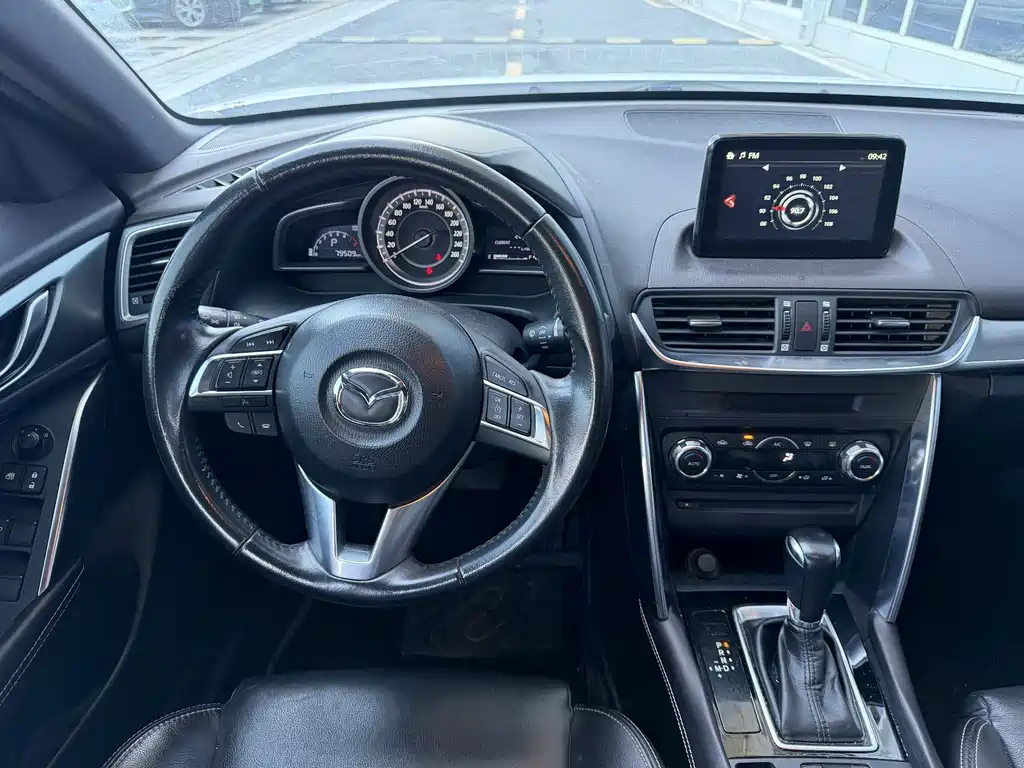 Mazda CX-4 — миниатюра 9