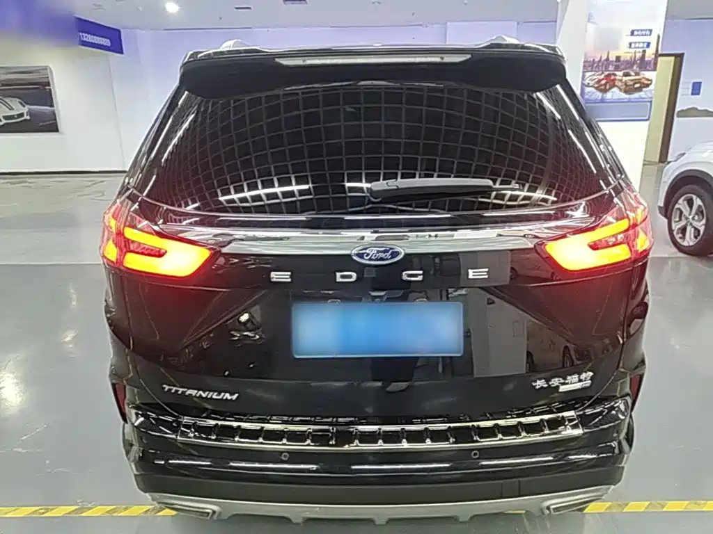 Ford Edge — миниатюра 6