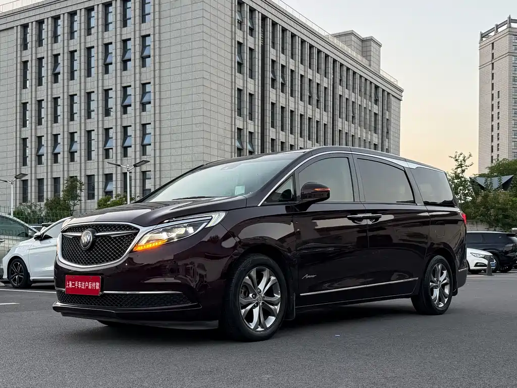 Buick GL8 2018 28T Avenir VI