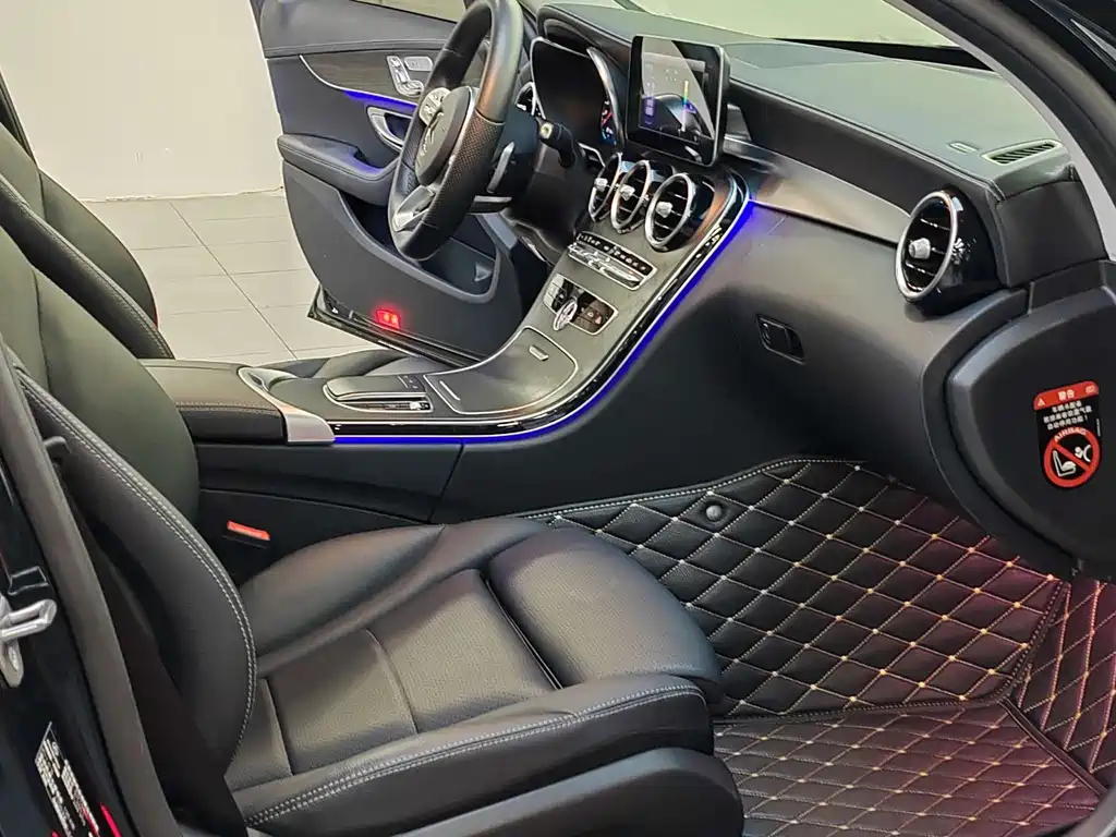 Mercedes-Benz C-Class — миниатюра 13