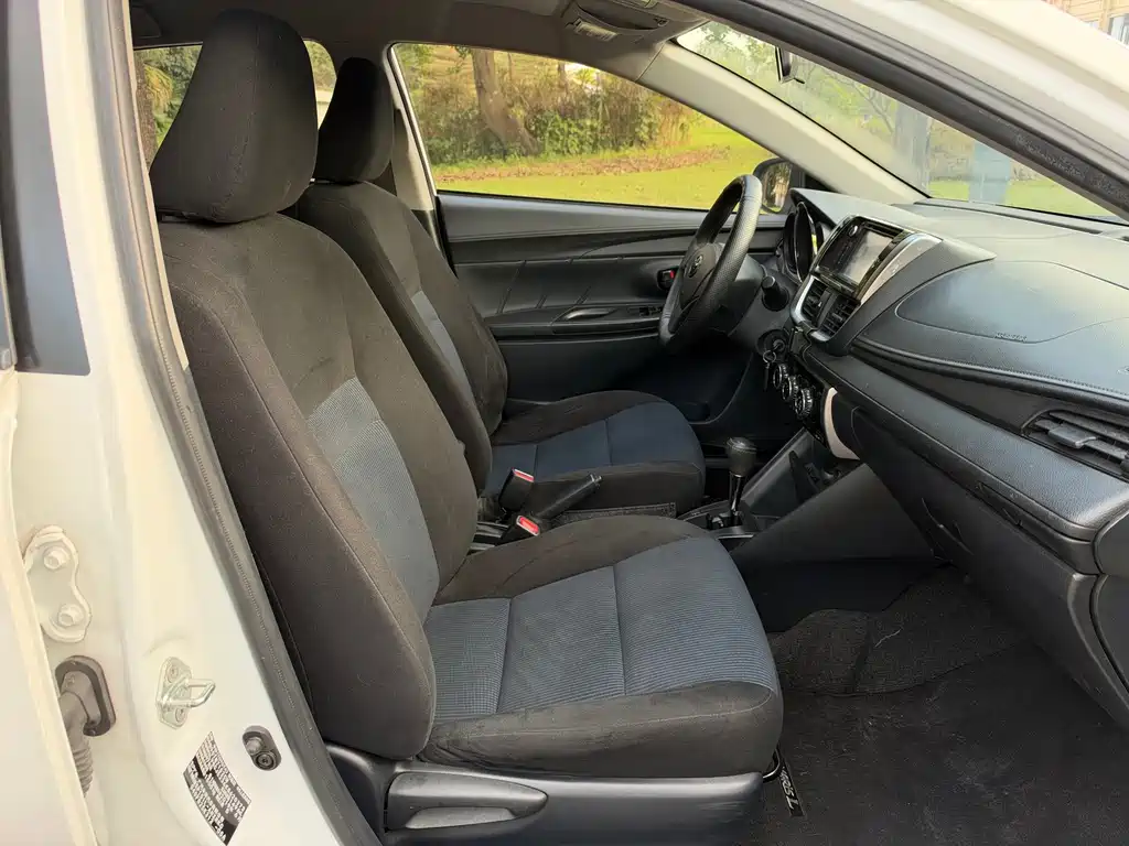 Toyota Yaris L — миниатюра 11
