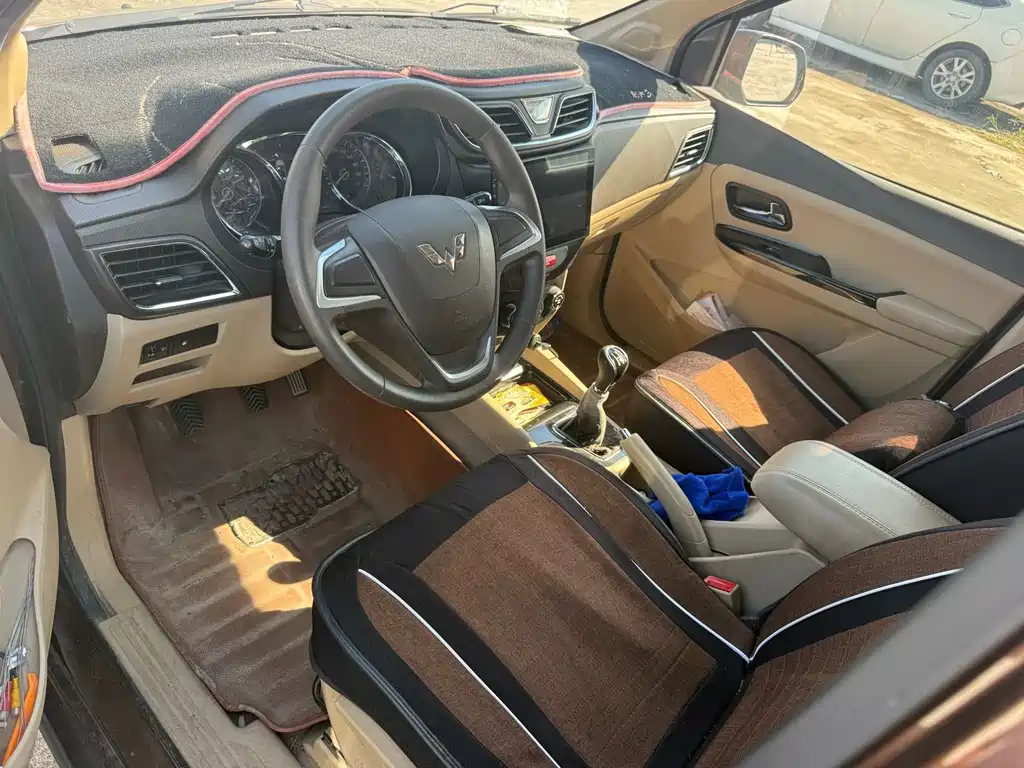 Wuling Hongguang — миниатюра 5