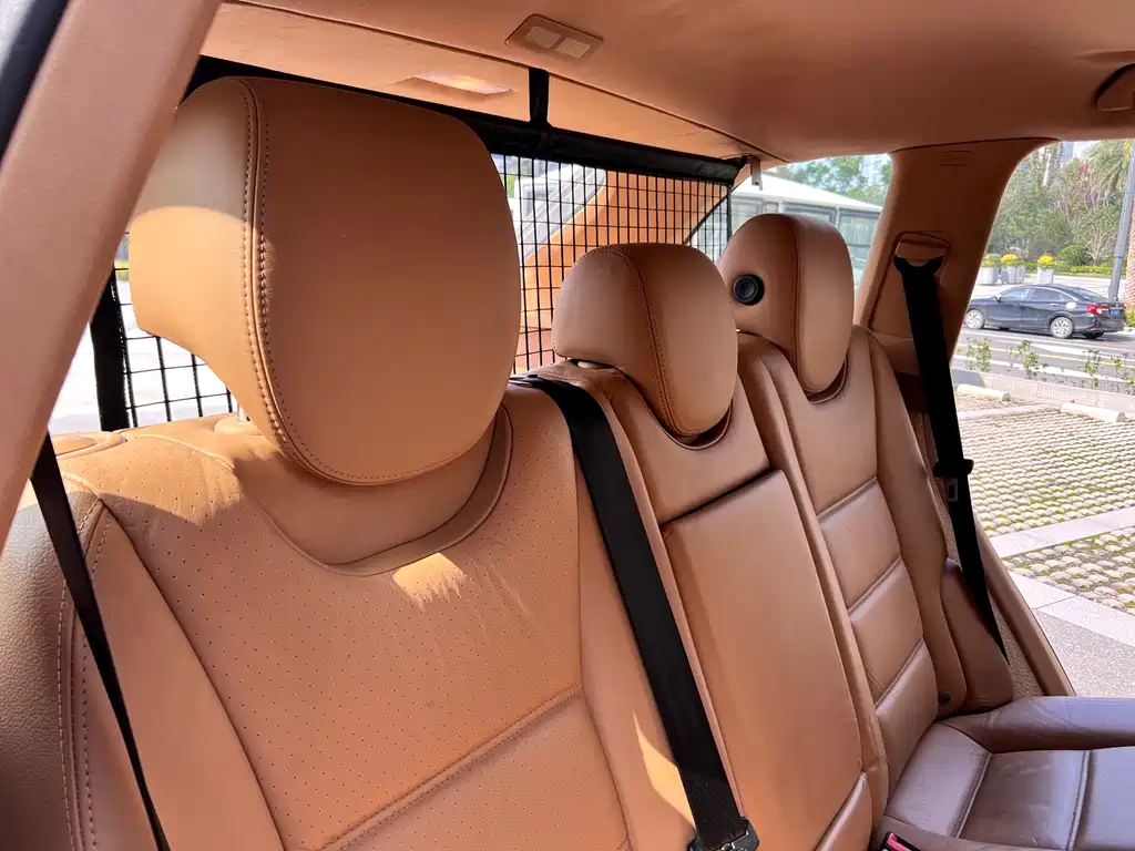 Porsche Cayenne — миниатюра 17