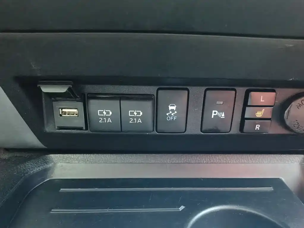 Toyota Tundra 2020 5.7L