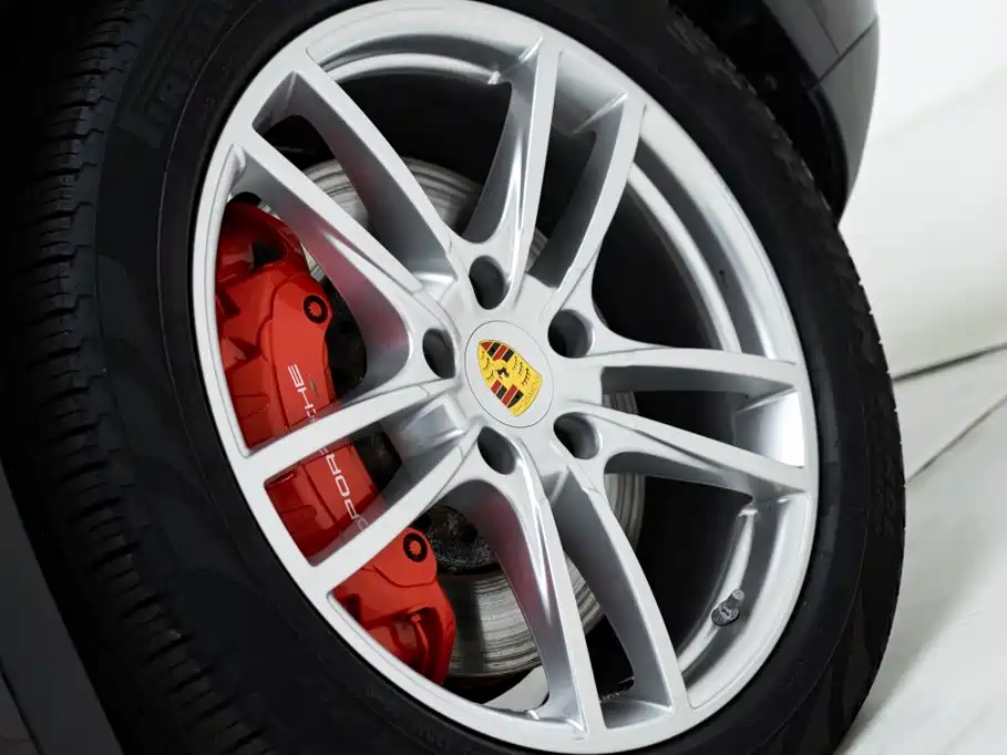Porsche Cayenne — миниатюра 5