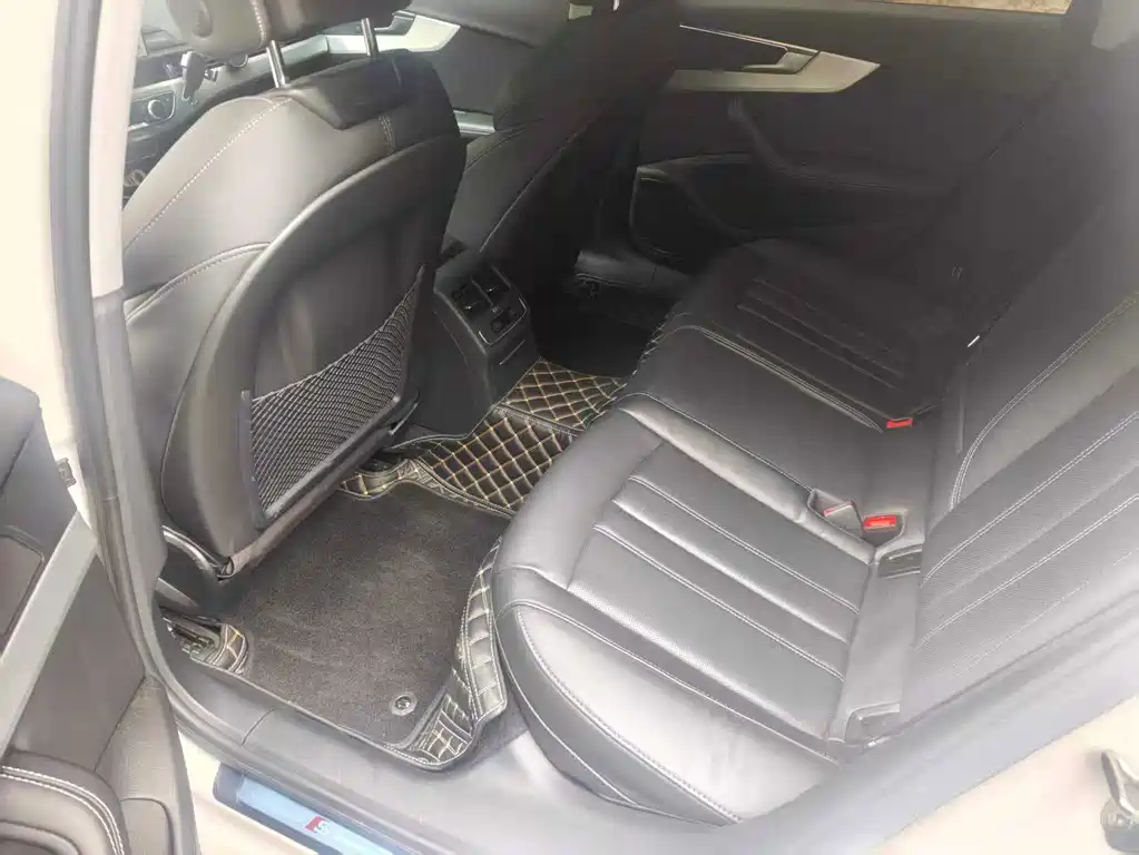 Audi A4L — миниатюра 4