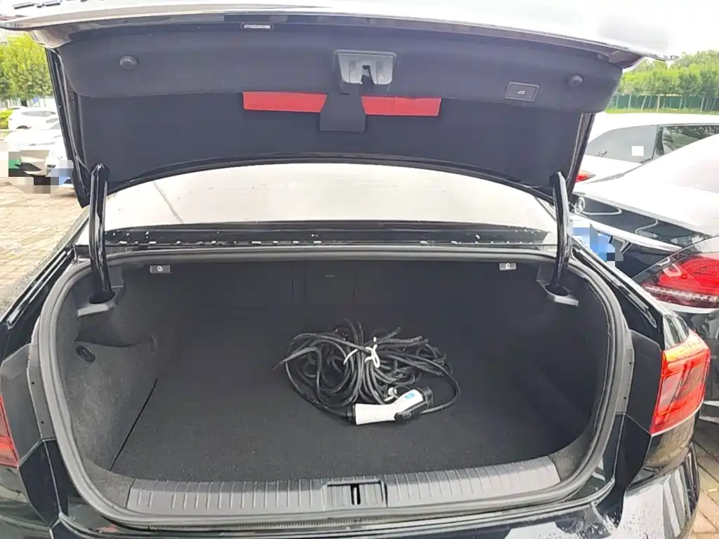 Volkswagen 迈腾 PHEV — миниатюра 19
