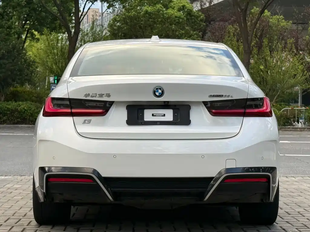 BMW i3 — миниатюра 6