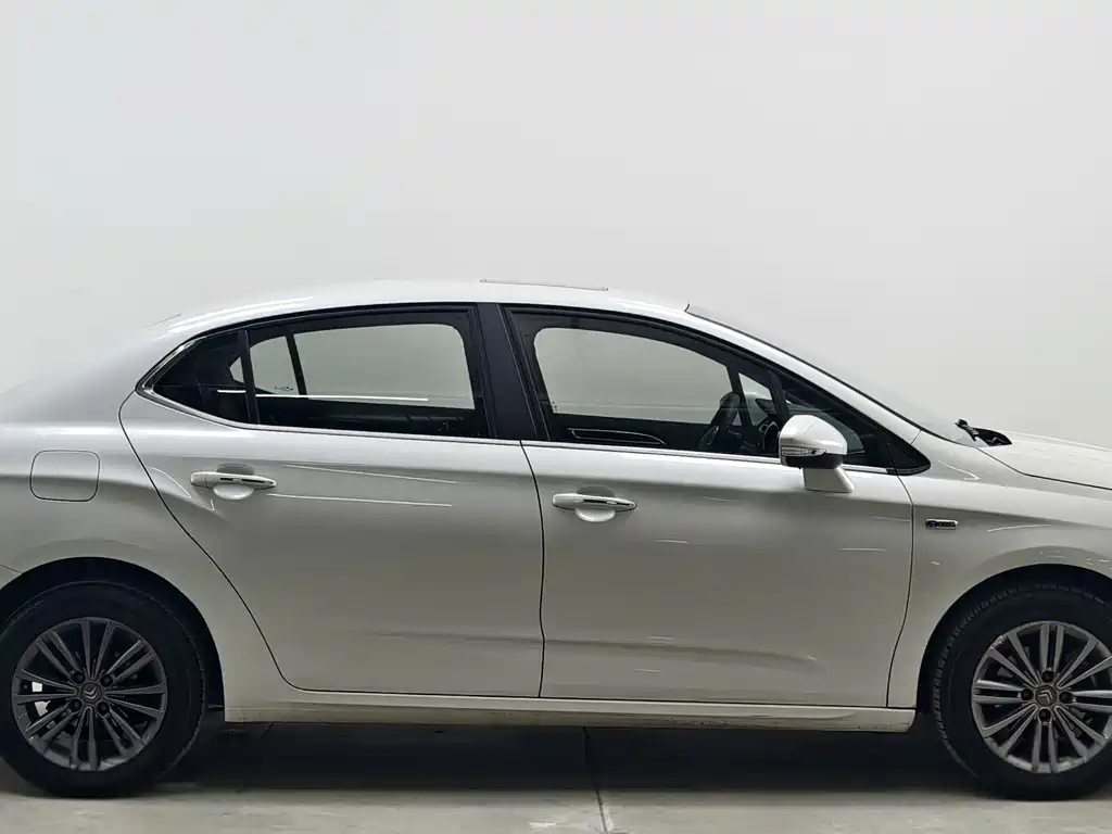 Citroen C4L — миниатюра 8