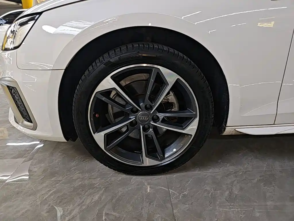 Audi A4L — миниатюра 23