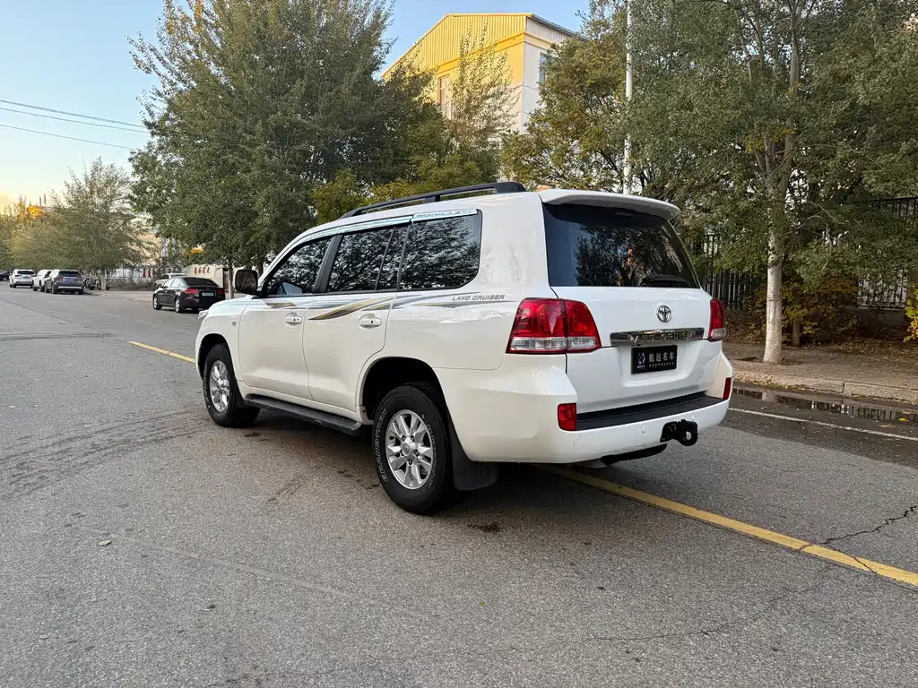 Toyota Land Cruiser — миниатюра 6