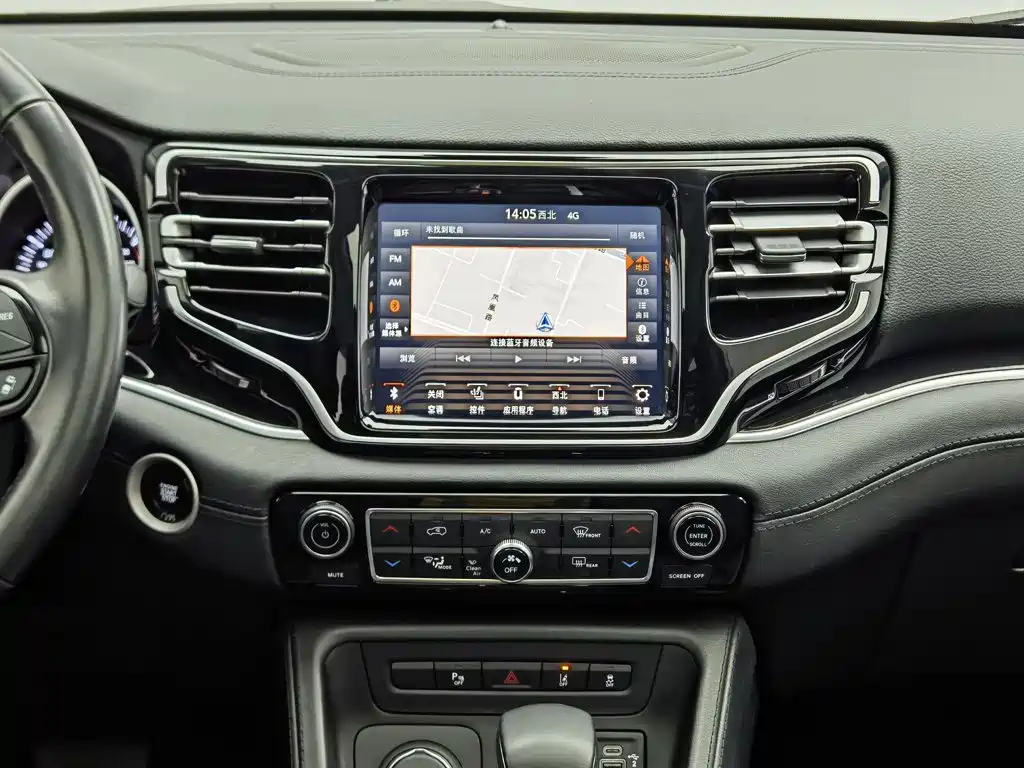 Jeep Grand Commander — миниатюра 12
