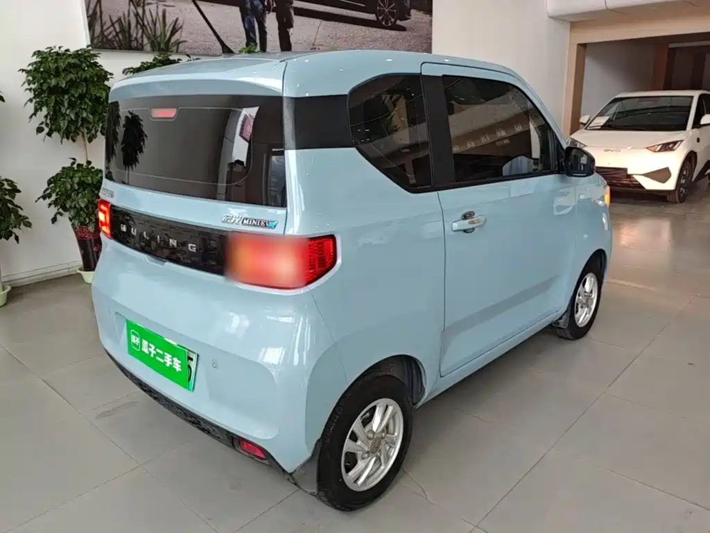 Wuling MINIEV — миниатюра 7