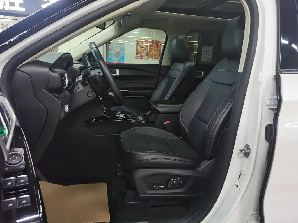 Ford Explorer — миниатюра 18