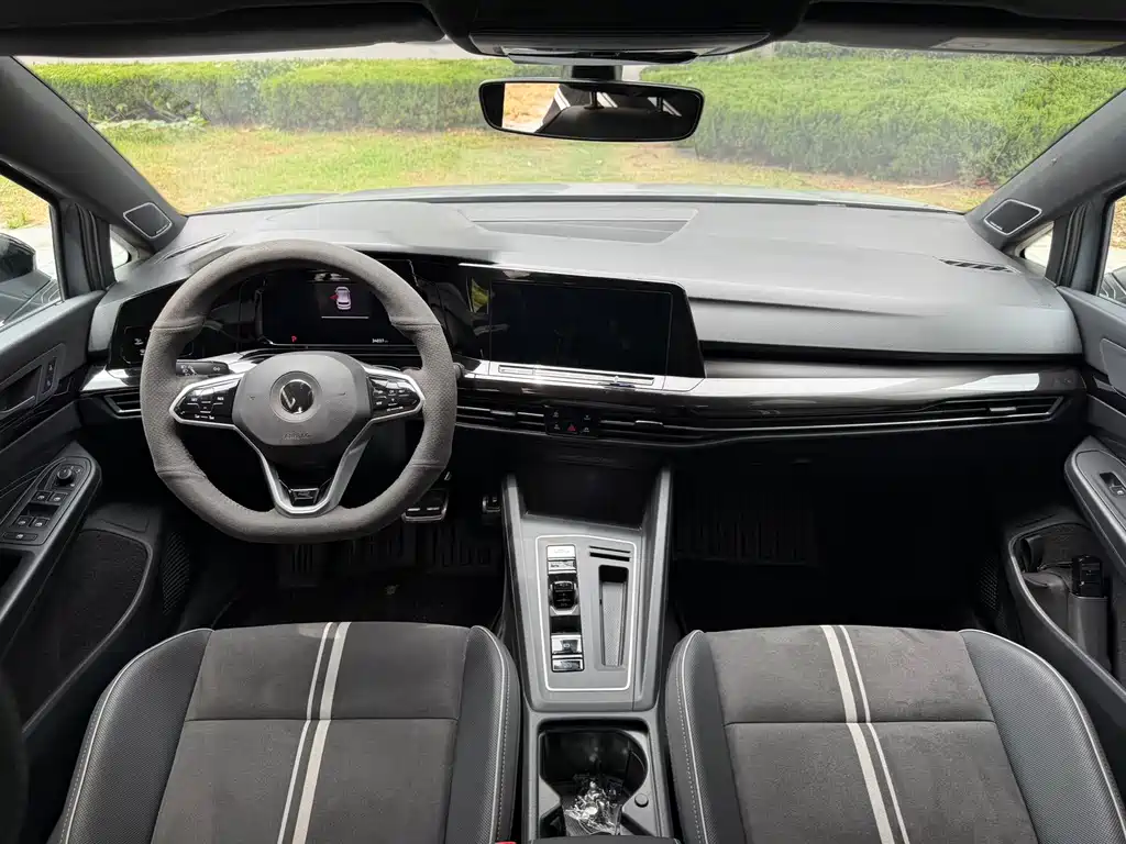 Volkswagen Golf — миниатюра 8