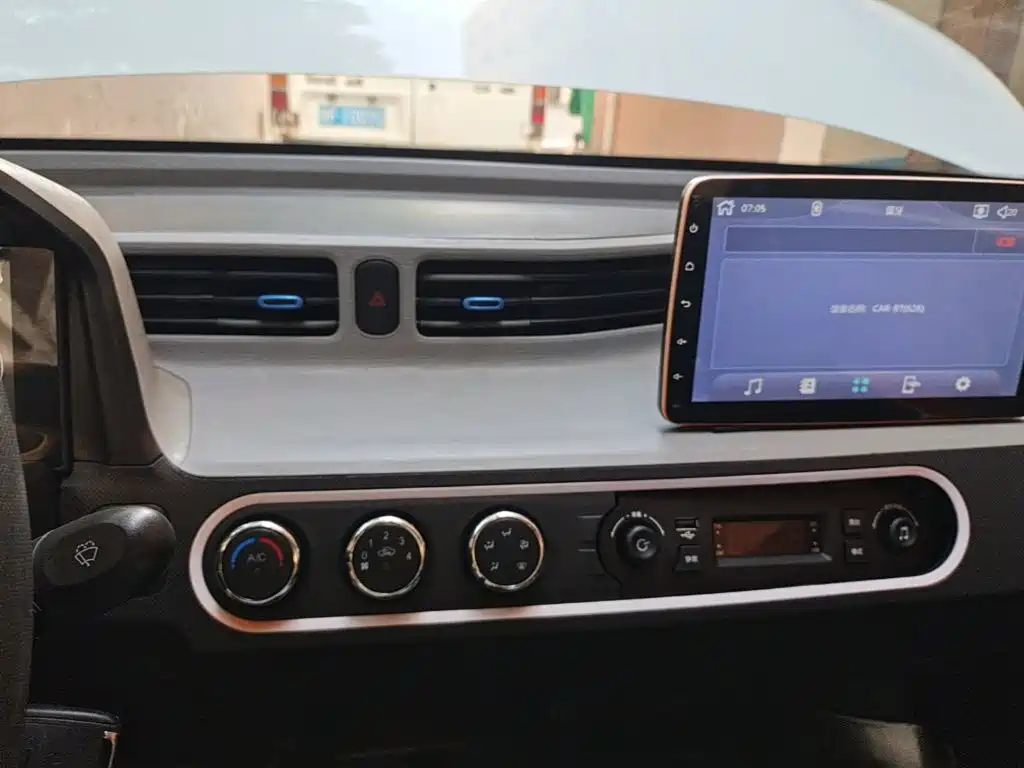 Wuling MINIEV — миниатюра 13