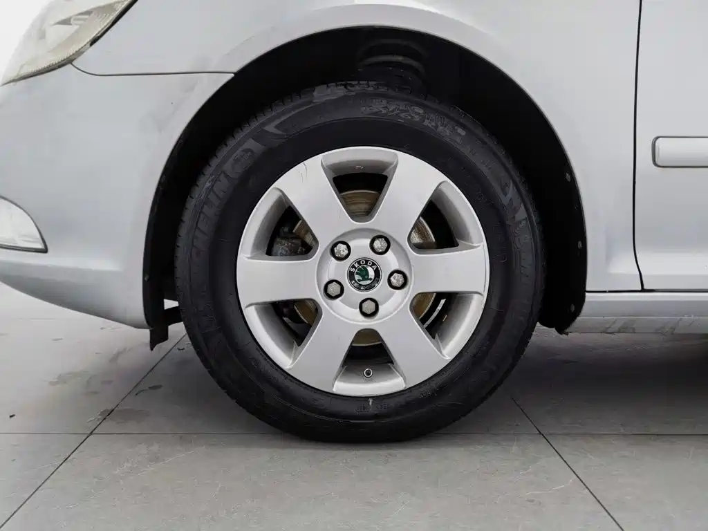 Skoda Octavia — миниатюра 17