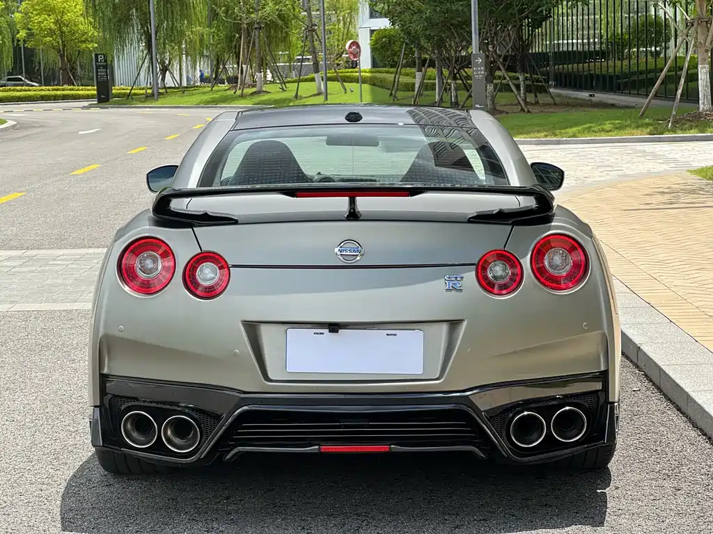 Nissan GT-R 3.8T Premium Edition, фото 5