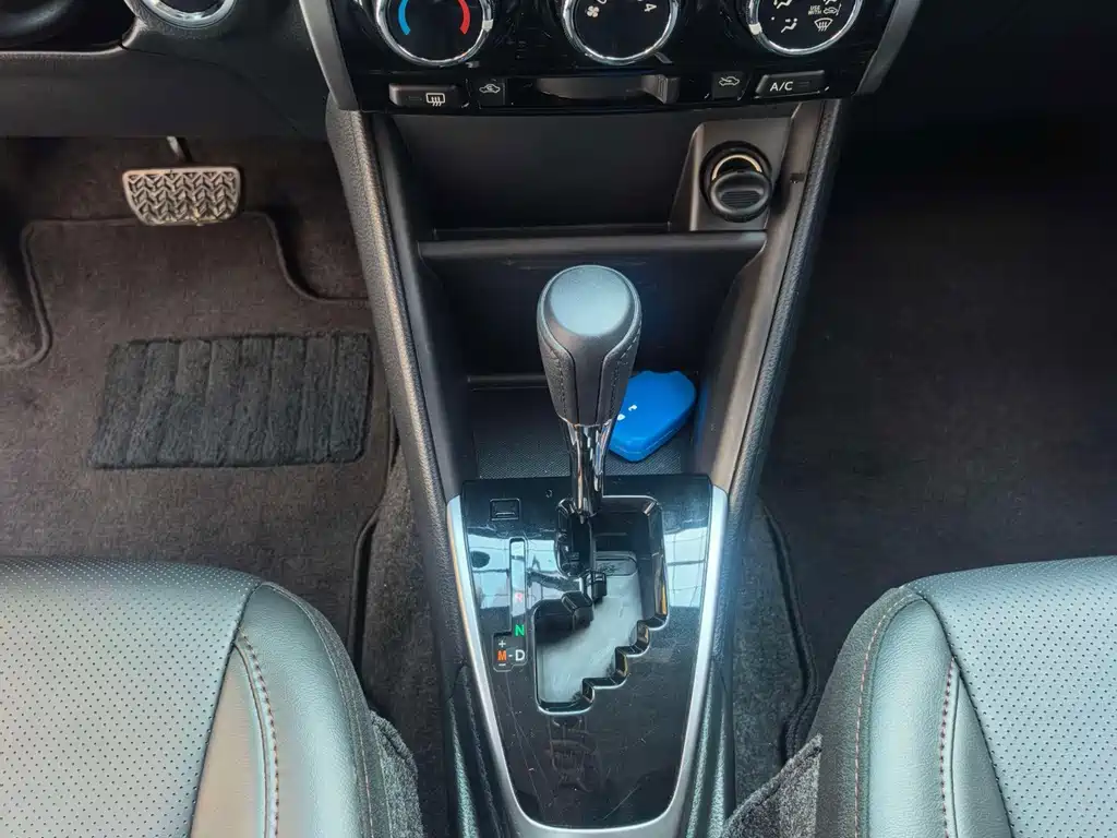 Toyota Yaris L — миниатюра 12