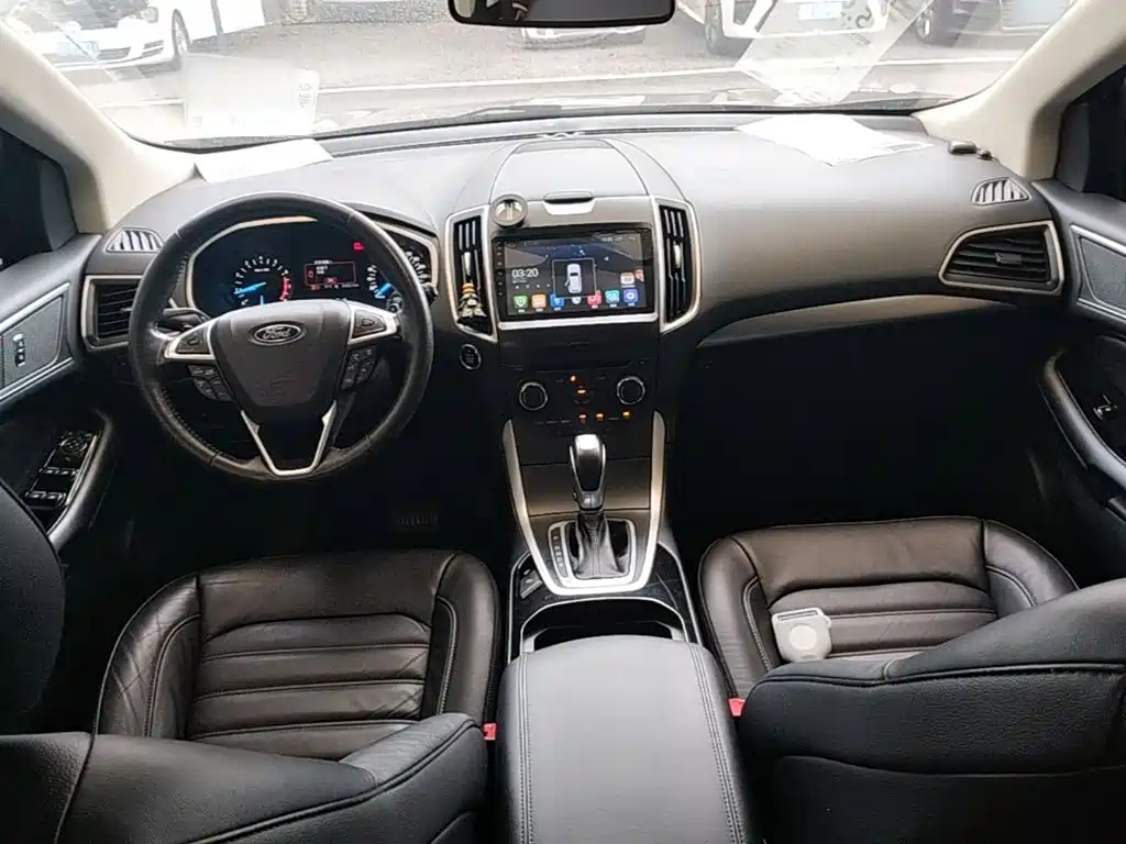 Ford Edge — миниатюра 10