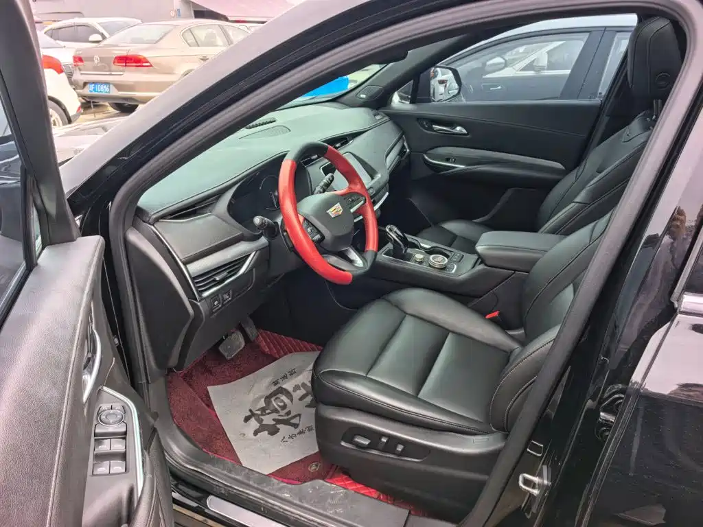Cadillac XT4 — миниатюра 7
