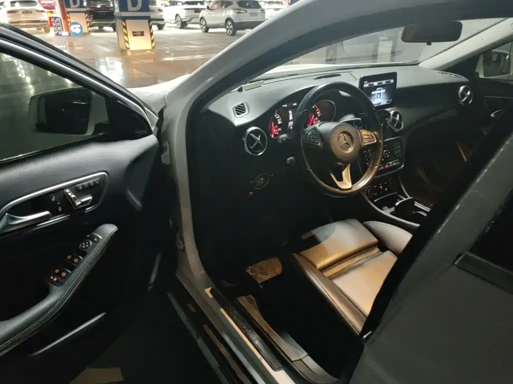 Mercedes-Benz GLA — миниатюра 12