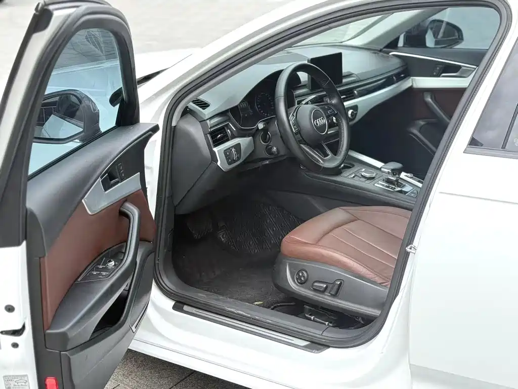 Audi A4L 2019 40 TFSI VI