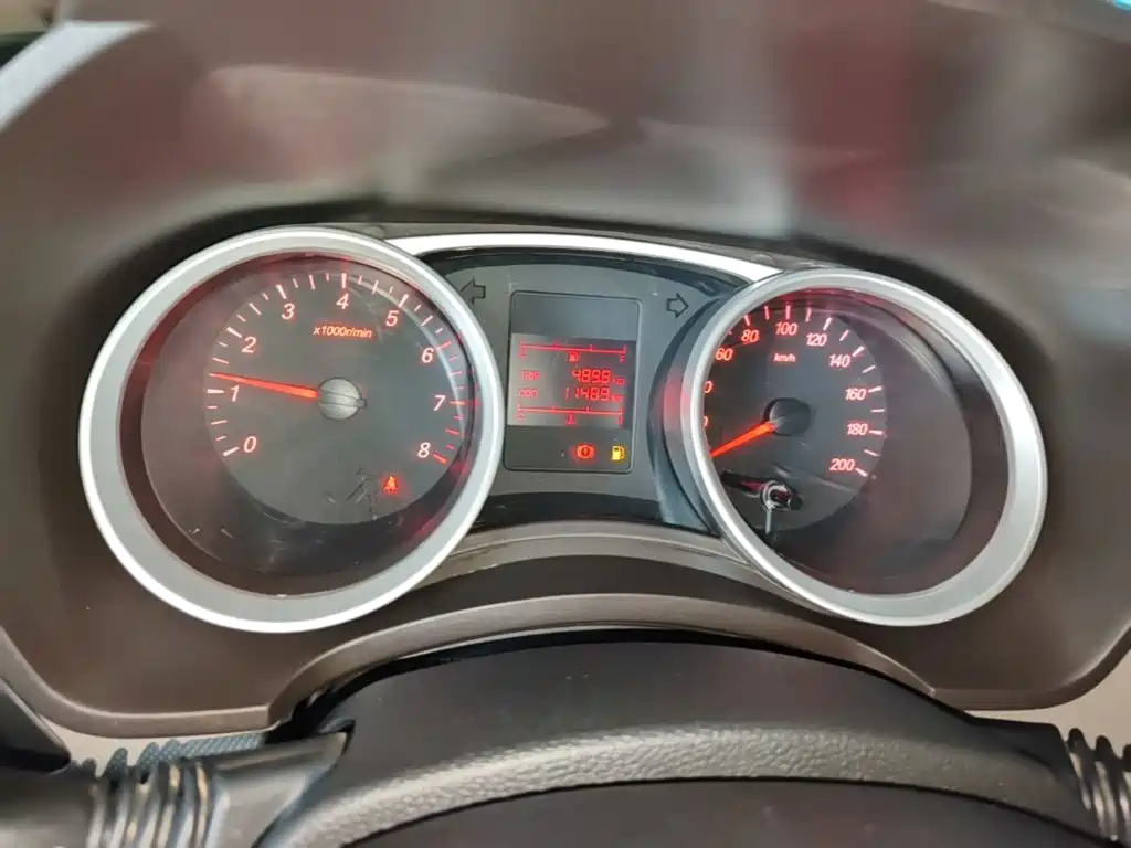 Wuling Hongguang — миниатюра 12