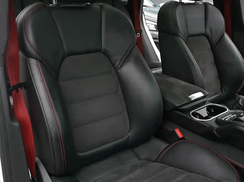 Porsche Cayenne — миниатюра 16
