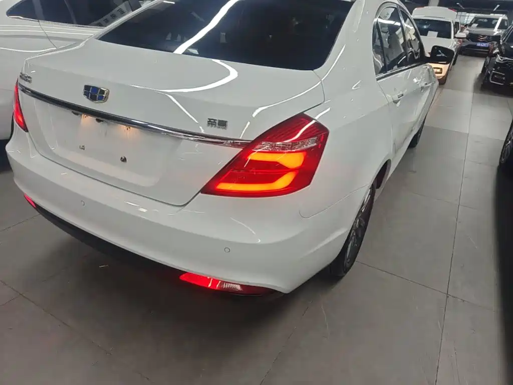 Geely Emgrand — миниатюра 8