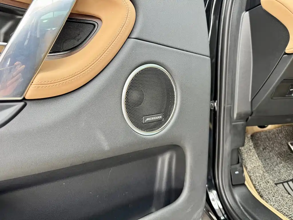 Land Rover Discovery Sport — миниатюра 8