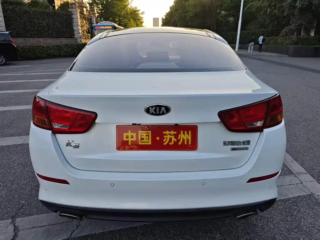 Kia K5 2014 2.0L AT LUXURY