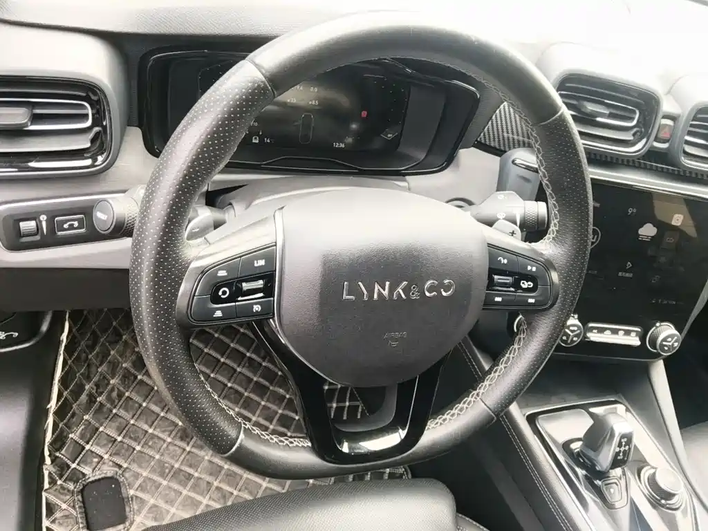 LYNK 03